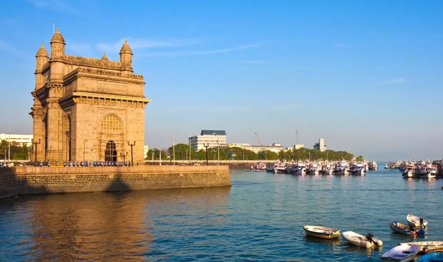 who-buys-5bhk-mumbai-luxury-demand